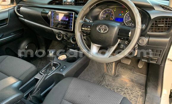 Comprar Usado Toyota Hiluxe Revo Branco Carro em Maputo em Maputo Comprar Usado Toyota Hiluxe Revo Branco Carro em Maputo em Maputo