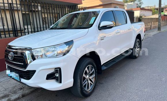 Comprar Usado Toyota Hiluxe Revo Branco Carro em Maputo em Maputo Comprar Usado Toyota Hiluxe Revo Branco Carro em Maputo em Maputo