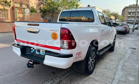 Comprar Usado Toyota Hiluxe Revo Branco Carro em Maputo em Maputo Comprar Usado Toyota Hiluxe Revo Branco Carro em Maputo em Maputo