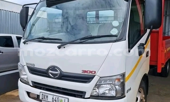 Comprar Usado Toyota Dyna Branco Carro em Maputo em Maputo Comprar Usado Toyota Dyna Branco Carro em Maputo em Maputo