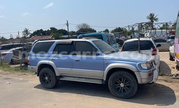Nunua Ilio tumika Toyota Hilux Surf Bluu Gari ndani ya Maputo nchini Maputo
