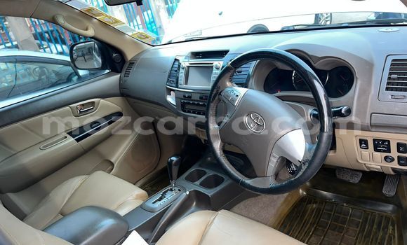 Comprar Usado Toyota Fortuner De outros Carro em Maputo em Maputo Comprar Usado Toyota Fortuner De outros Carro em Maputo em Maputo