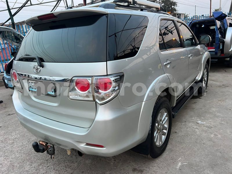 Big with watermark toyota fortuner maputo maputo 18089