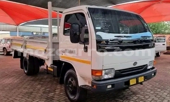 Buy Used Nissan UD White Truck in Maputo in Maputo Buy Used Nissan UD White Truck in Maputo in Maputo