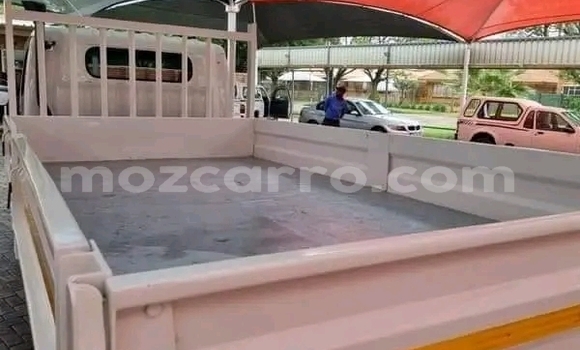 Buy Used Nissan UD White Truck in Maputo in Maputo Buy Used Nissan UD White Truck in Maputo in Maputo