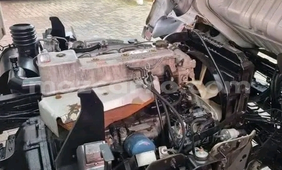 Buy Used Nissan UD White Truck in Maputo in Maputo Buy Used Nissan UD White Truck in Maputo in Maputo