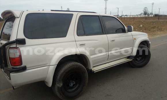 Tenga Tsaru Toyota Hilux Surf Zvimwe Mota in Maputo in Maputo