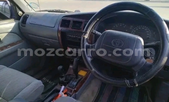 Nunua Ilio tumika Toyota Hilux Surf Nyeusi Gari ndani ya Maputo nchini Maputo Nunua Ilio tumika Toyota Hilux Surf Nyeusi Gari ndani ya Maputo nchini Maputo