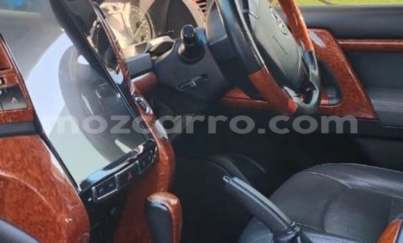 Comprar Usado Toyota Land Cruiser Branco Carro em Maputo em Maputo Comprar Usado Toyota Land Cruiser Branco Carro em Maputo em Maputo