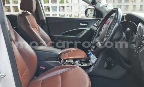 Comprar Usado Hyundai Santa Fe Branco Carro em Maputo em Maputo Comprar Usado Hyundai Santa Fe Branco Carro em Maputo em Maputo