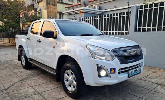 Tenga Tsaru Isuzu D-MAX Chena Mota in Maputo in Maputo