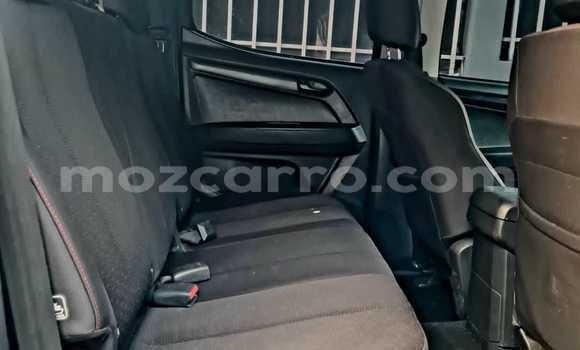 Nunua Ilio tumika Isuzu D-MAX Nyeupe Gari ndani ya Maputo nchini Maputo Nunua Ilio tumika Isuzu D-MAX Nyeupe Gari ndani ya Maputo nchini Maputo