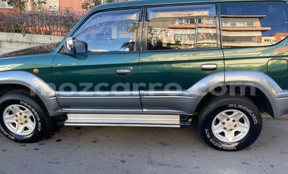 Nunua Ilio tumika Toyota Land Cruiser Prado Kijani Gari ndani ya Maputo nchini Maputo Nunua Ilio tumika Toyota Land Cruiser Prado Kijani Gari ndani ya Maputo nchini Maputo