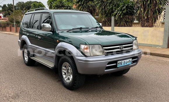 Buy Used Toyota Land Cruiser Prado Green Car in Maputo in Maputo