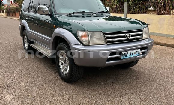Nunua Ilio tumika Toyota Land Cruiser Prado Kijani Gari ndani ya Maputo nchini Maputo Nunua Ilio tumika Toyota Land Cruiser Prado Kijani Gari ndani ya Maputo nchini Maputo