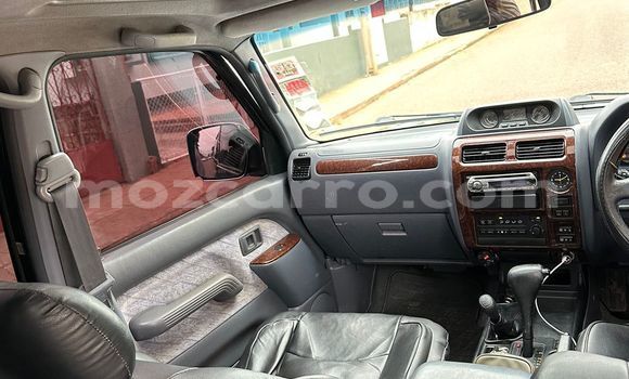 Nunua Ilio tumika Toyota Land Cruiser Prado Kijani Gari ndani ya Maputo nchini Maputo Nunua Ilio tumika Toyota Land Cruiser Prado Kijani Gari ndani ya Maputo nchini Maputo