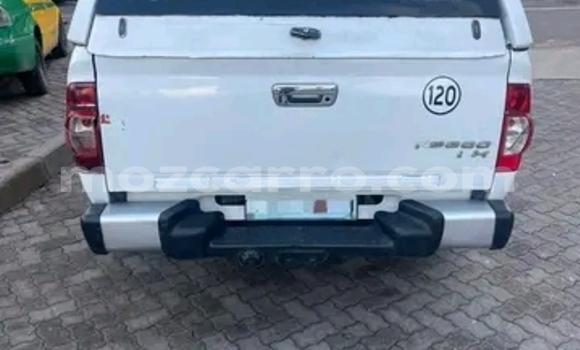Comprar Usado Isuzu D-MAX Branco Carro em Maputo em Maputo Comprar Usado Isuzu D-MAX Branco Carro em Maputo em Maputo