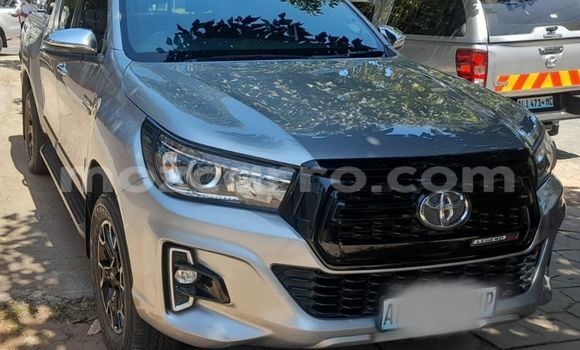Nunua Ilio tumika Toyota Hiluxe Revo Nyingine Gari ndani ya Maputo nchini Maputo
