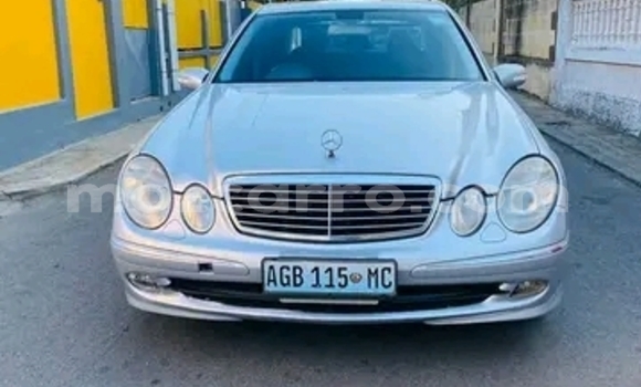 Comprar Usado Mercedes-Benz E200 De outros Carro em Maputo em Maputo Comprar Usado Mercedes-Benz E200 De outros Carro em Maputo em Maputo