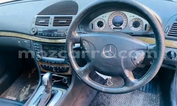 Comprar Usado Mercedes-Benz E200 De outros Carro em Maputo em Maputo Comprar Usado Mercedes-Benz E200 De outros Carro em Maputo em Maputo