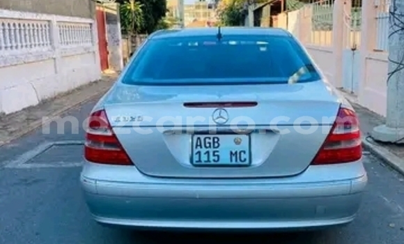 Comprar Usado Mercedes-Benz E200 De outros Carro em Maputo em Maputo Comprar Usado Mercedes-Benz E200 De outros Carro em Maputo em Maputo