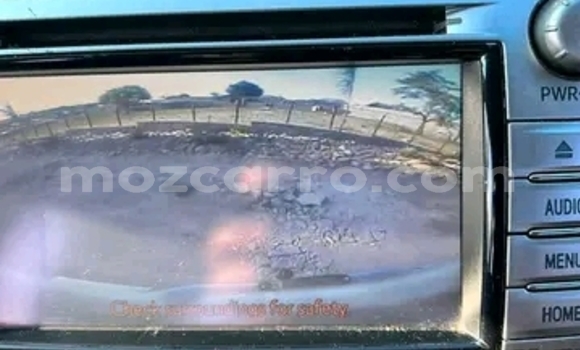 Nunua Ilio tumika Toyota Hilux Nyeupe Gari ndani ya Maputo nchini Maputo Nunua Ilio tumika Toyota Hilux Nyeupe Gari ndani ya Maputo nchini Maputo