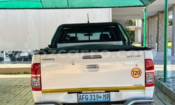 Buy Used Toyota Hilux White Car in Maputo in Maputo Buy Used Toyota Hilux White Car in Maputo in Maputo