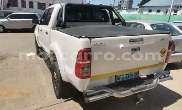 Comprar Usado Toyota Hilux Branco Carro em Maputo em Maputo Comprar Usado Toyota Hilux Branco Carro em Maputo em Maputo