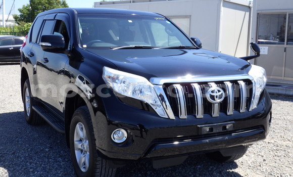 Nunua Ilio tumika Toyota Land Cruiser Prado Nyeusi Gari ndani ya Maputo nchini Maputo Nunua Ilio tumika Toyota Land Cruiser Prado Nyeusi Gari ndani ya Maputo nchini Maputo