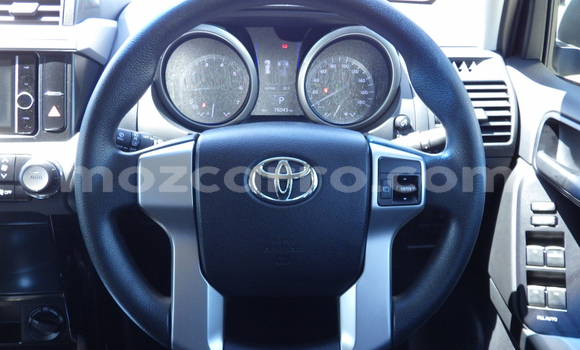 Nunua Ilio tumika Toyota Land Cruiser Prado Nyeusi Gari ndani ya Maputo nchini Maputo Nunua Ilio tumika Toyota Land Cruiser Prado Nyeusi Gari ndani ya Maputo nchini Maputo