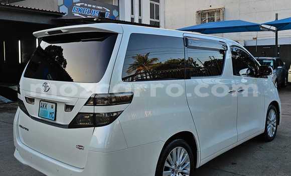 Comprar Usado Toyota Vellfire Branco Carro em Maputo em Maputo Comprar Usado Toyota Vellfire Branco Carro em Maputo em Maputo