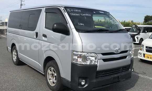 Nunua Ilio tumika Toyota Hiace Fedha Gari ndani ya Maputo nchini Maputo Nunua Ilio tumika Toyota Hiace Fedha Gari ndani ya Maputo nchini Maputo