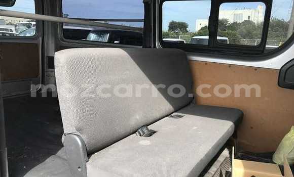 Nunua Ilio tumika Toyota Hiace Fedha Gari ndani ya Maputo nchini Maputo Nunua Ilio tumika Toyota Hiace Fedha Gari ndani ya Maputo nchini Maputo
