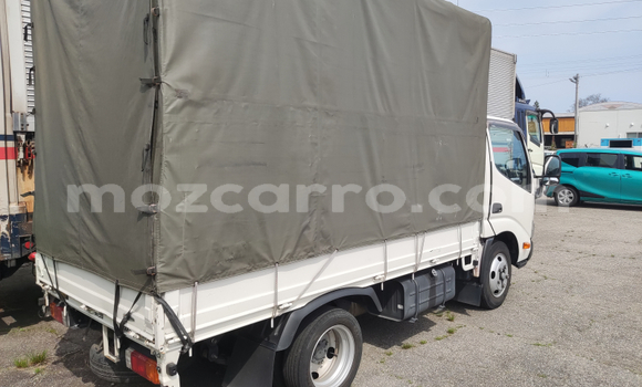 Comprar Usado Toyota Dyna Branco Carro em Maputo em Maputo Comprar Usado Toyota Dyna Branco Carro em Maputo em Maputo