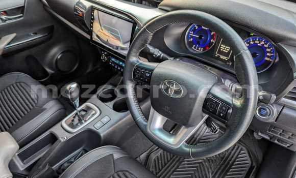 Comprar Usado Toyota Hiluxe Revo Branco Carro em Maputo em Maputo Comprar Usado Toyota Hiluxe Revo Branco Carro em Maputo em Maputo
