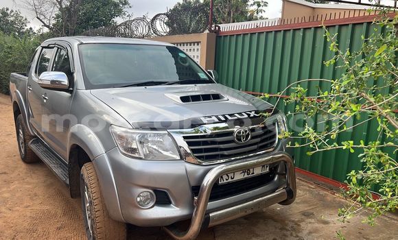 Buy Used Toyota Hilux Silver Car in Maputo in Maputo Buy Used Toyota Hilux Silver Car in Maputo in Maputo