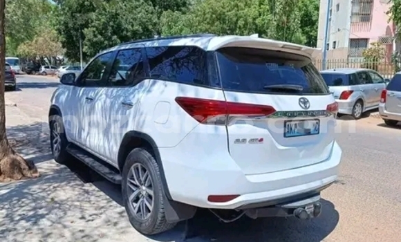 Buy Used Toyota Fortuner White Car in Maputo in Maputo Buy Used Toyota Fortuner White Car in Maputo in Maputo