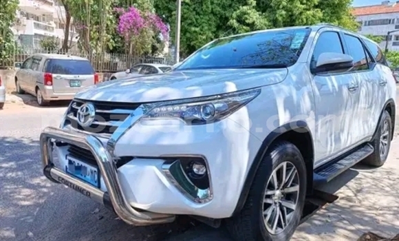Buy Used Toyota Fortuner White Car in Maputo in Maputo Buy Used Toyota Fortuner White Car in Maputo in Maputo