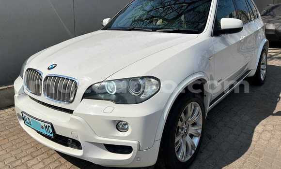 Comprar Usado BMW X5 Branco Carro em Maputo em Maputo