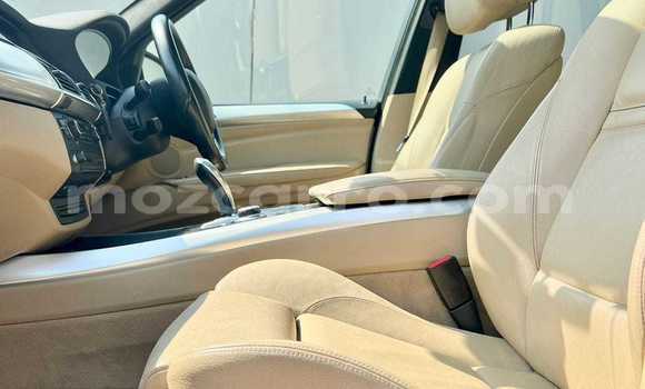 Nunua Ilio tumika BMW X5 Nyeupe Gari ndani ya Maputo nchini Maputo Nunua Ilio tumika BMW X5 Nyeupe Gari ndani ya Maputo nchini Maputo
