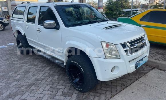 Comprar Usado Isuzu D-MAX Branco Carro em Maputo em Maputo Comprar Usado Isuzu D-MAX Branco Carro em Maputo em Maputo