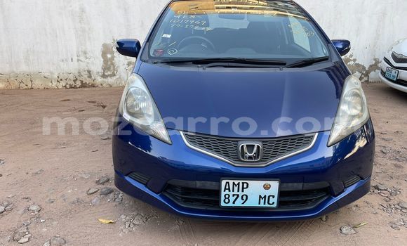 Comprar Usado Honda Fit Azul Carro em Maputo em Maputo
