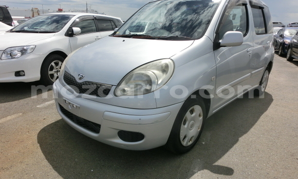 Comprar Usado Toyota FunCargo Prata Carro em Maputo em Maputo