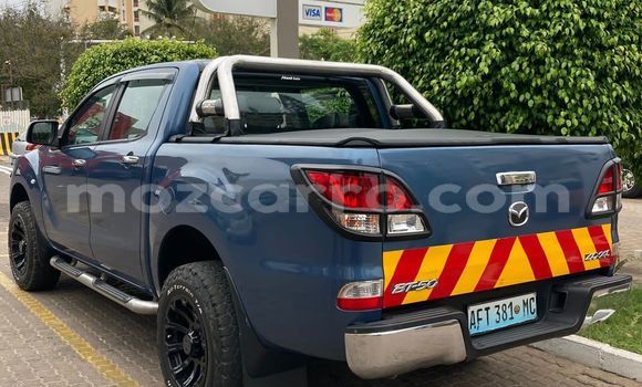 Comprar Usado Mazda BT-50 Azul Carro em Maputo em Maputo Comprar Usado Mazda BT-50 Azul Carro em Maputo em Maputo