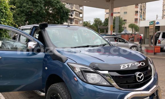 Comprar Usado Mazda BT-50 Azul Carro em Maputo em Maputo Comprar Usado Mazda BT-50 Azul Carro em Maputo em Maputo
