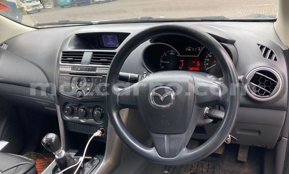 Comprar Usado Mazda BT-50 Azul Carro em Maputo em Maputo Comprar Usado Mazda BT-50 Azul Carro em Maputo em Maputo