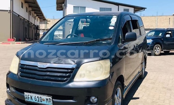 Comprar Usado Toyota Noah De outros Carro em Maputo em Maputo Comprar Usado Toyota Noah De outros Carro em Maputo em Maputo