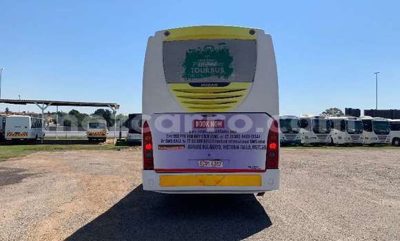 Buy Used Volvo F4 White Truck in Maputo in Maputo Buy Used Volvo F4 White Truck in Maputo in Maputo