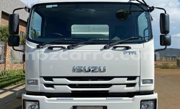 Comprar Usado Isuzu FTR 850 Branco Caminhão em Maputo em Maputo Comprar Usado Isuzu FTR 850 Branco Caminhão em Maputo em Maputo