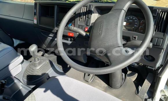 Comprar Usado Isuzu FTR 850 Branco Caminhão em Maputo em Maputo Comprar Usado Isuzu FTR 850 Branco Caminhão em Maputo em Maputo
